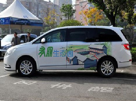 汝阳户外车贴喷绘如何保持效果?